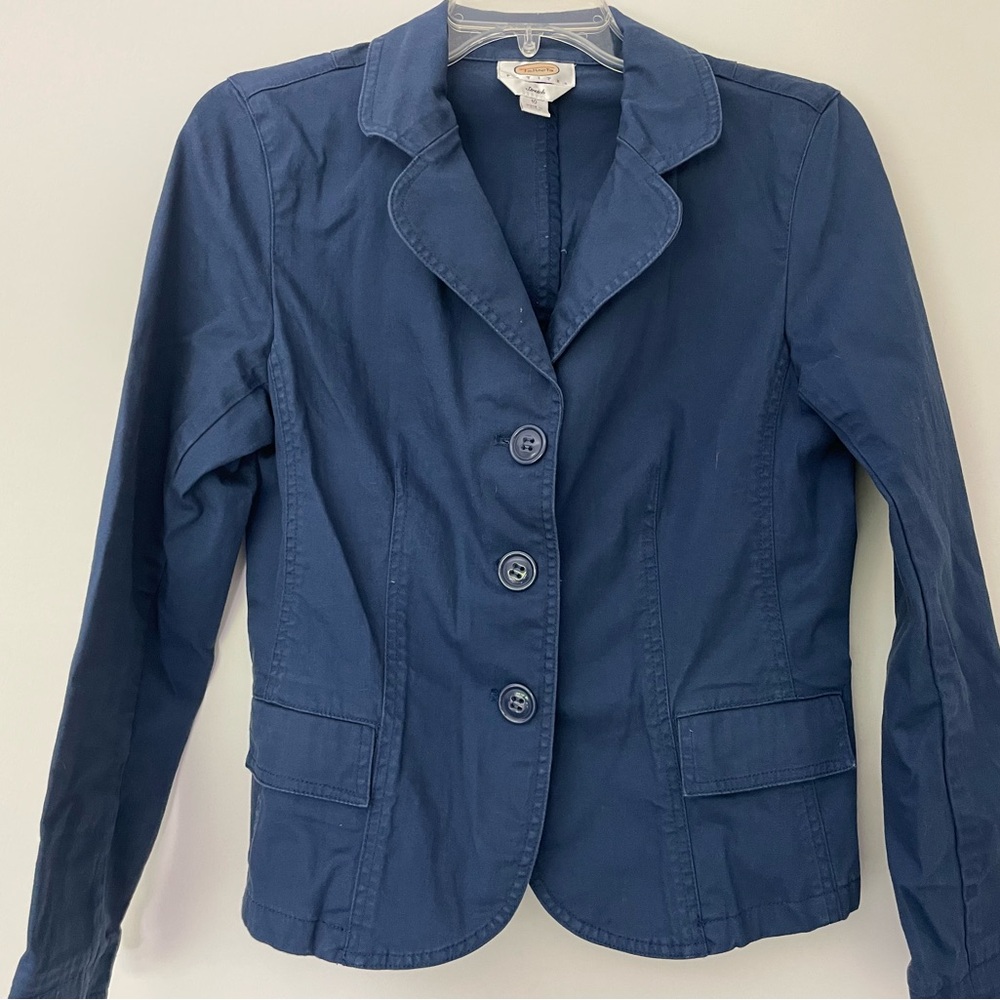 Talbots Blue Blazer with Notched Lapels and Structured Shoulders